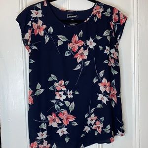 Van Heusen Women’s Cap Sleeve Top